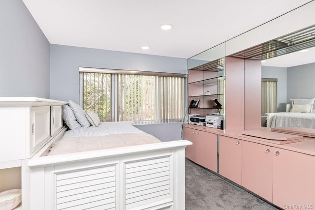 83 Cliff Road, Port Jefferson, NY 11777