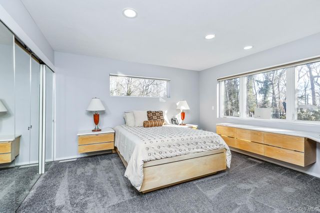 83 Cliff Road, Port Jefferson, NY 11777