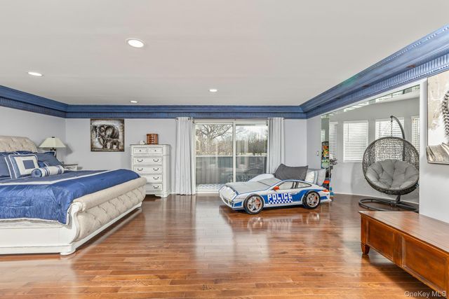 83 Cliff Road, Port Jefferson, NY 11777