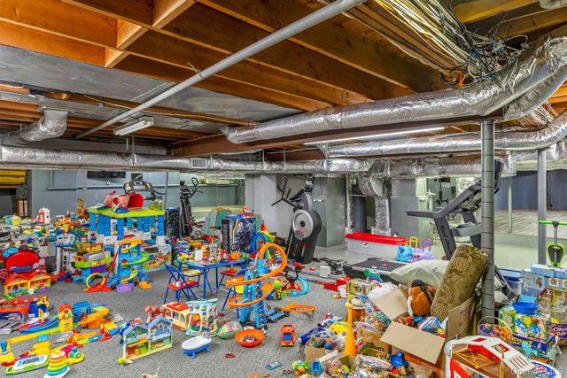 83 Cliff Road, Port Jefferson, NY 11777