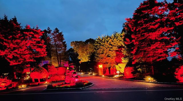 83 Cliff Road, Port Jefferson, NY 11777