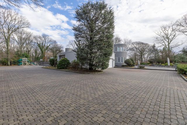 83 Cliff Road, Port Jefferson, NY 11777