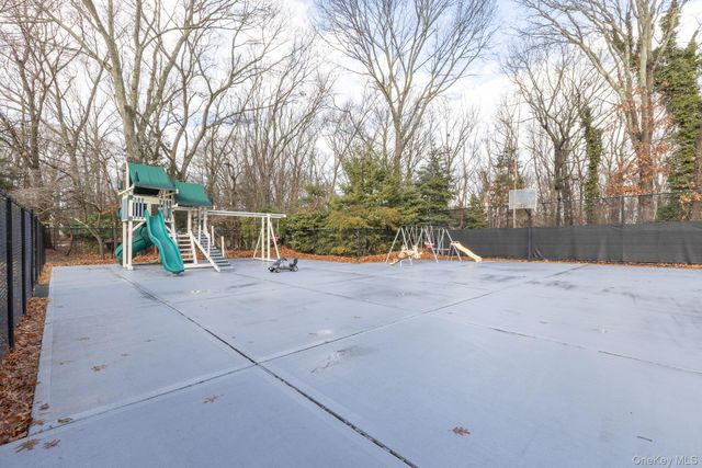 83 Cliff Road, Port Jefferson, NY 11777