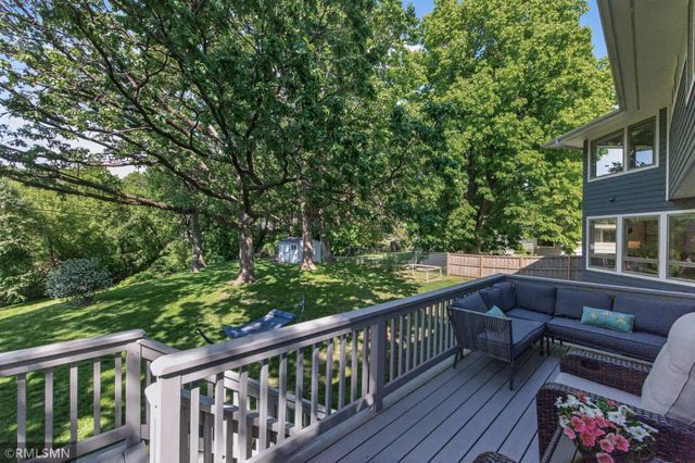 5148 Danens Drive, Edina, MN 55439