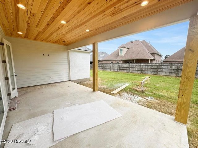 206 Commons Drive, Lafayette, LA 70508