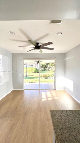 12625 NW 56th St, Coral Springs, FL 33076