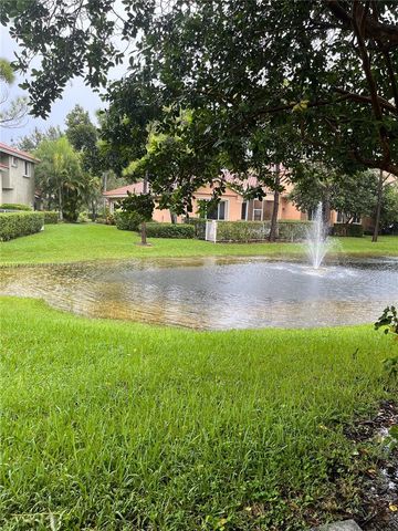12625 NW 56th St, Coral Springs, FL 33076