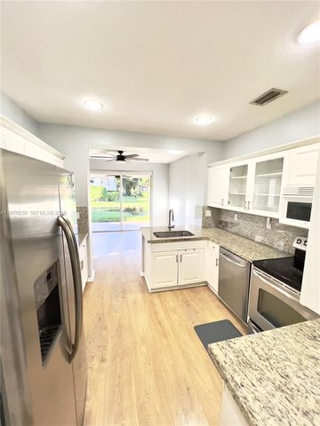 12625 NW 56th St, Coral Springs, FL 33076