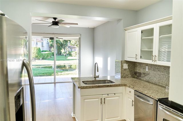 12625 NW 56th St, Coral Springs, FL 33076