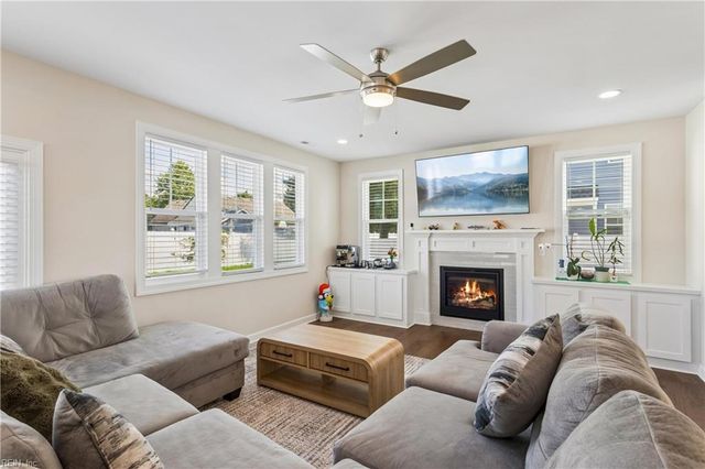 2405 Redemption CT, Virginia Beach, VA 23456
