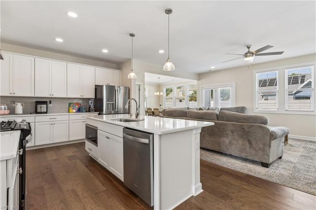 2405 Redemption CT, Virginia Beach, VA 23456