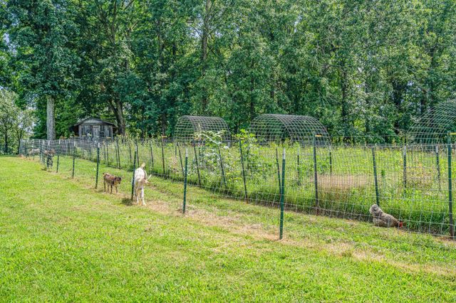 1640 Eno Rd, Dickson, TN 37055