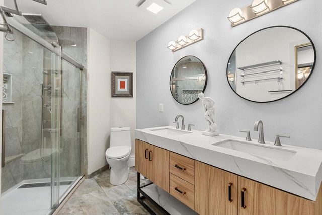 W6439 LAKEVIEW COURT, Menasha, WI 54952