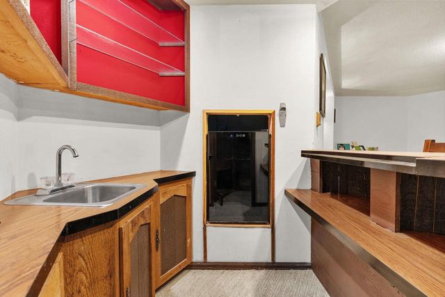 W6439 LAKEVIEW COURT, Menasha, WI 54952