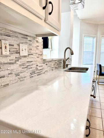 911 Clair Cove, Hernando, MS 38632