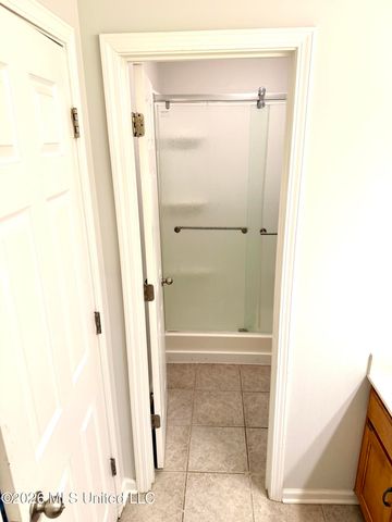 911 Clair Cove, Hernando, MS 38632