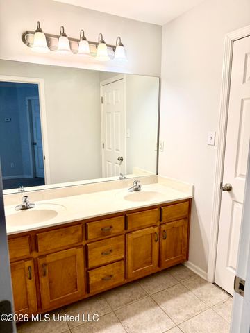 911 Clair Cove, Hernando, MS 38632