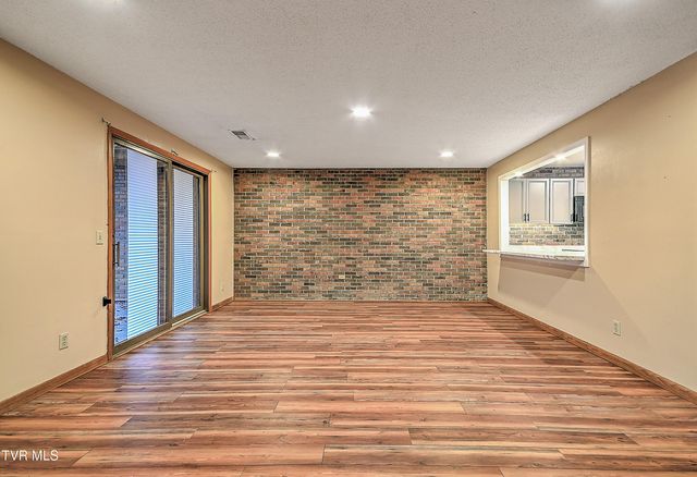 500 Fleetwood Drive 7, Kingsport, TN 37660