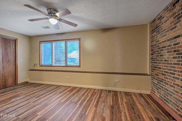 500 Fleetwood Drive 7, Kingsport, TN 37660