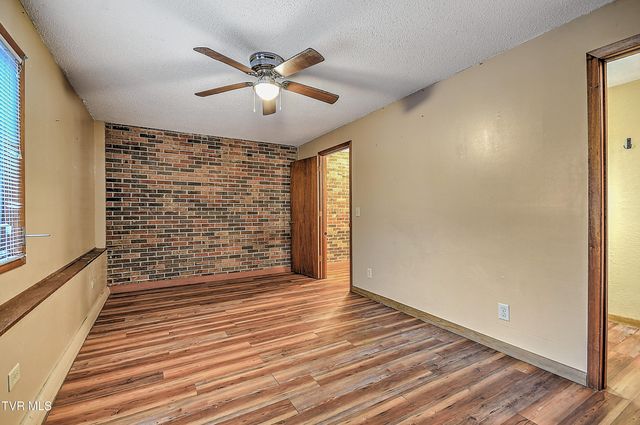 500 Fleetwood Drive 7, Kingsport, TN 37660