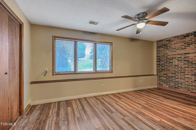 500 Fleetwood Drive 7, Kingsport, TN 37660