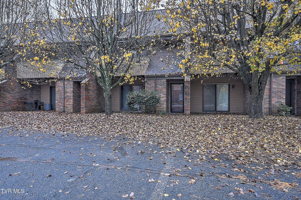 500 Fleetwood Drive 7, Kingsport, TN 37660