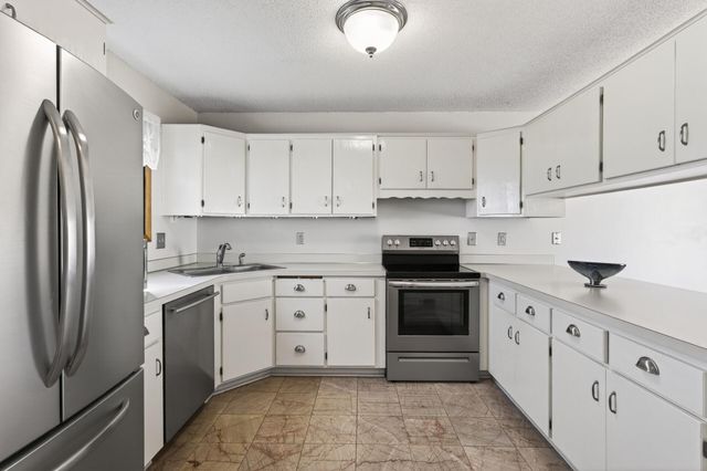4505 Orchid Circle, Plymouth, MN 55446