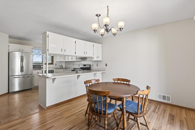 4505 Orchid Circle, Plymouth, MN 55446