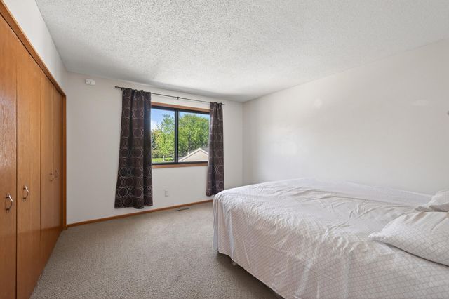 4505 Orchid Circle, Plymouth, MN 55446