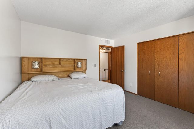 4505 Orchid Circle, Plymouth, MN 55446