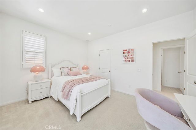 104 Beechmont, Irvine, CA 92620