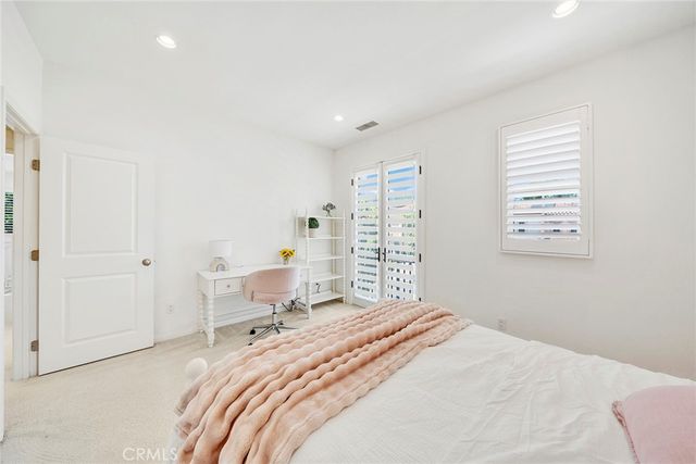 104 Beechmont, Irvine, CA 92620
