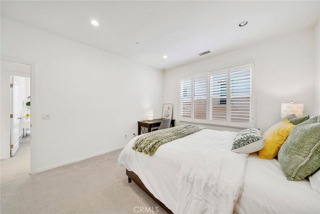 104 Beechmont, Irvine, CA 92620