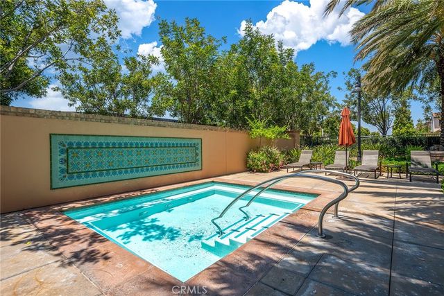 104 Beechmont, Irvine, CA 92620