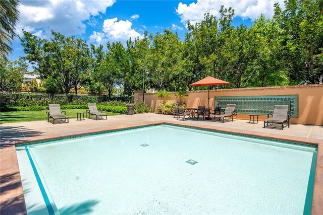 104 Beechmont, Irvine, CA 92620