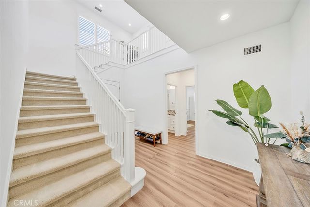 104 Beechmont, Irvine, CA 92620