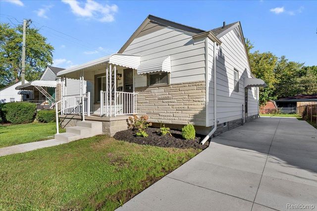 1582 Gregory Avenue, Lincoln Park, MI 48146