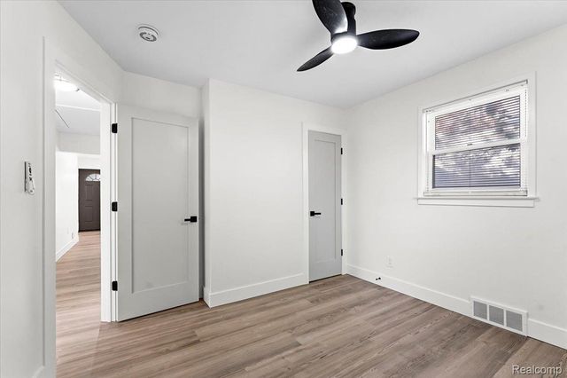 1582 Gregory Avenue, Lincoln Park, MI 48146