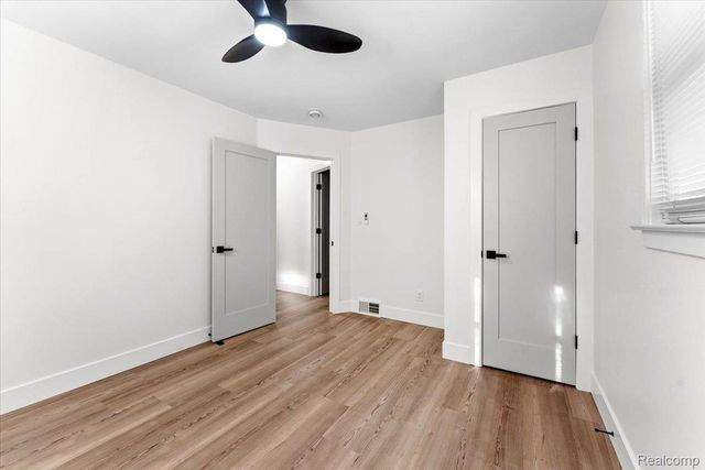 1582 Gregory Avenue, Lincoln Park, MI 48146