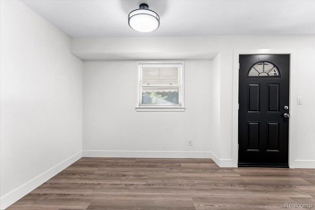 1582 Gregory Avenue, Lincoln Park, MI 48146