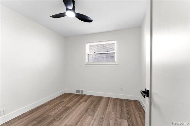 1582 Gregory Avenue, Lincoln Park, MI 48146