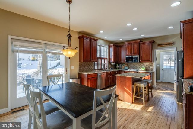 2212 PULLMAN WAY, Hummelstown, PA 17036