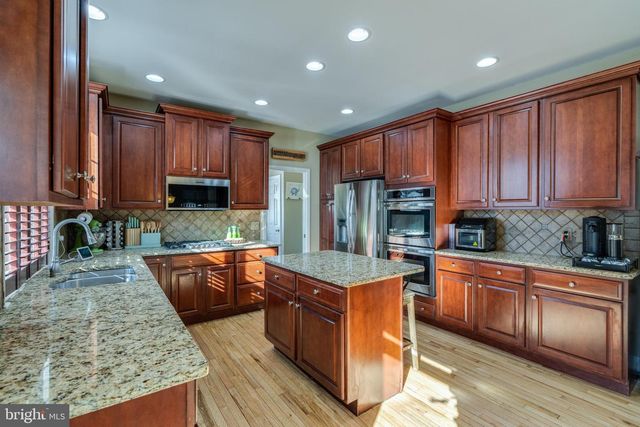 2212 PULLMAN WAY, Hummelstown, PA 17036