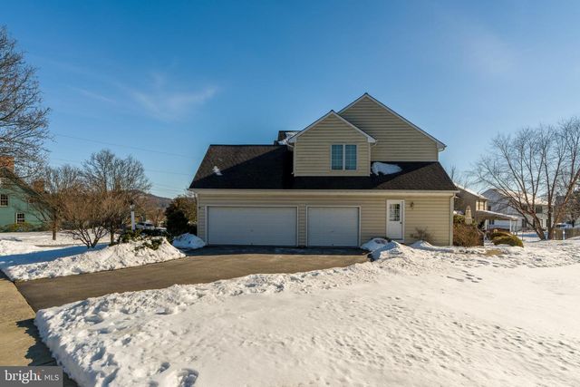 2212 PULLMAN WAY, Hummelstown, PA 17036