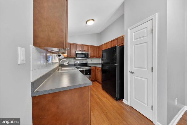 318 HACKBERRY DR, New Castle, DE 19720