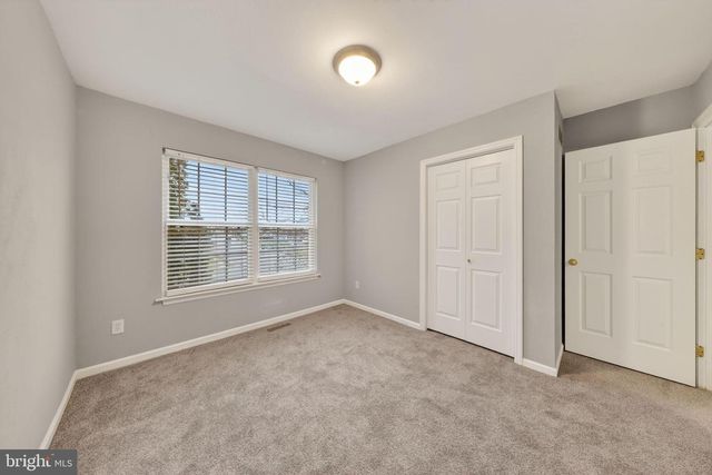 318 HACKBERRY DR, New Castle, DE 19720