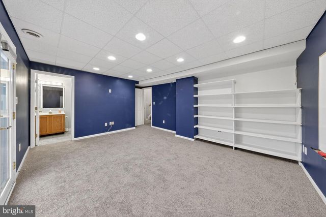 318 HACKBERRY DR, New Castle, DE 19720