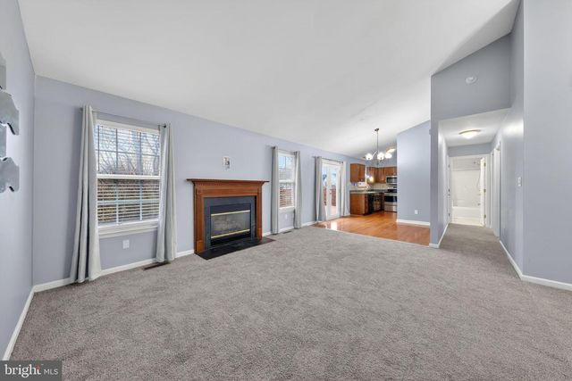 318 HACKBERRY DR, New Castle, DE 19720