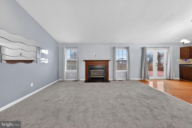 318 HACKBERRY DR, New Castle, DE 19720