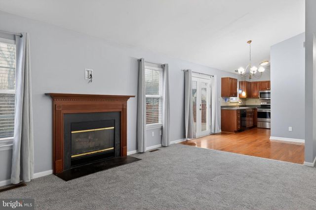 318 HACKBERRY DR, New Castle, DE 19720